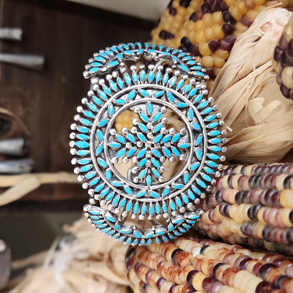 Amazing Vintage Native American Zuni Petit Point Turquoise Inlay Bracelet 💙 - Picture 13 of 13